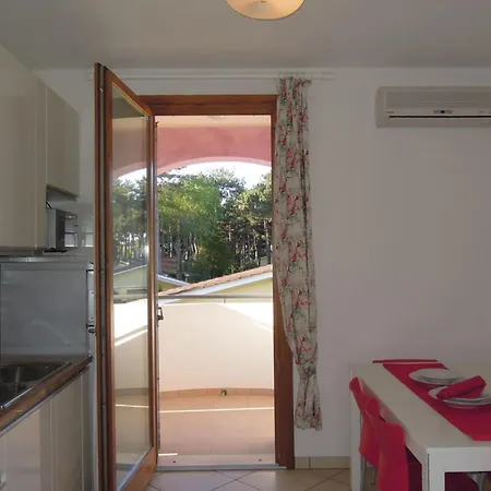 Cozy With Swimming Pool - Beahost Daire