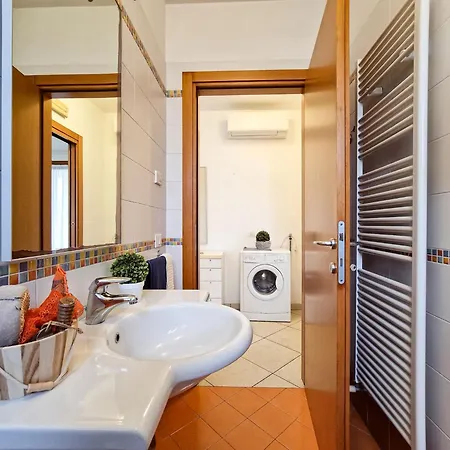 Cozy With Swimming Pool Apartment Bibione